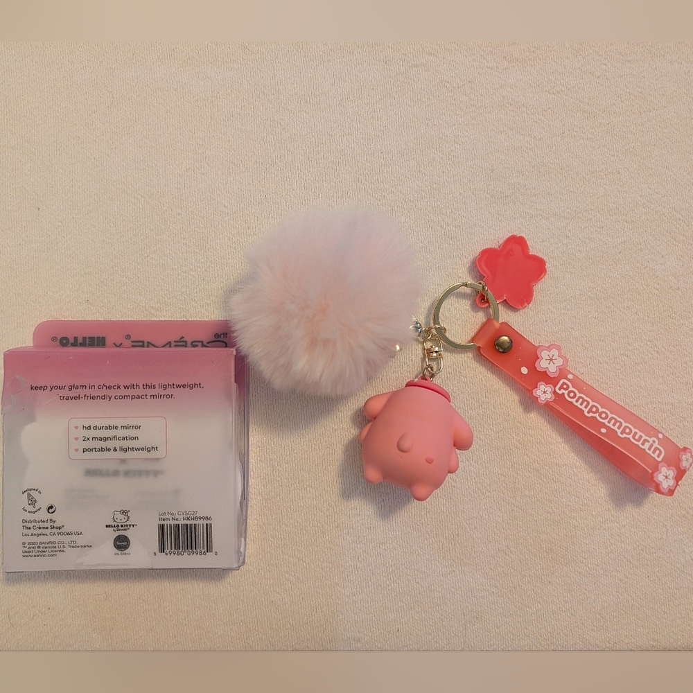 Hello Kitty Mirror & Keychain 🩷 - Picture 3 of 4
